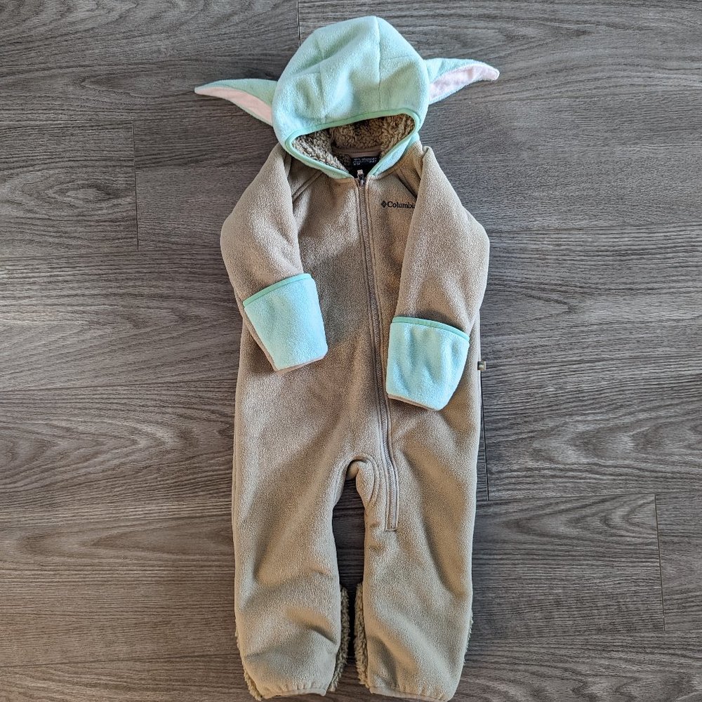 Columbia Mandalorian Collection Baby Yoda Bunting